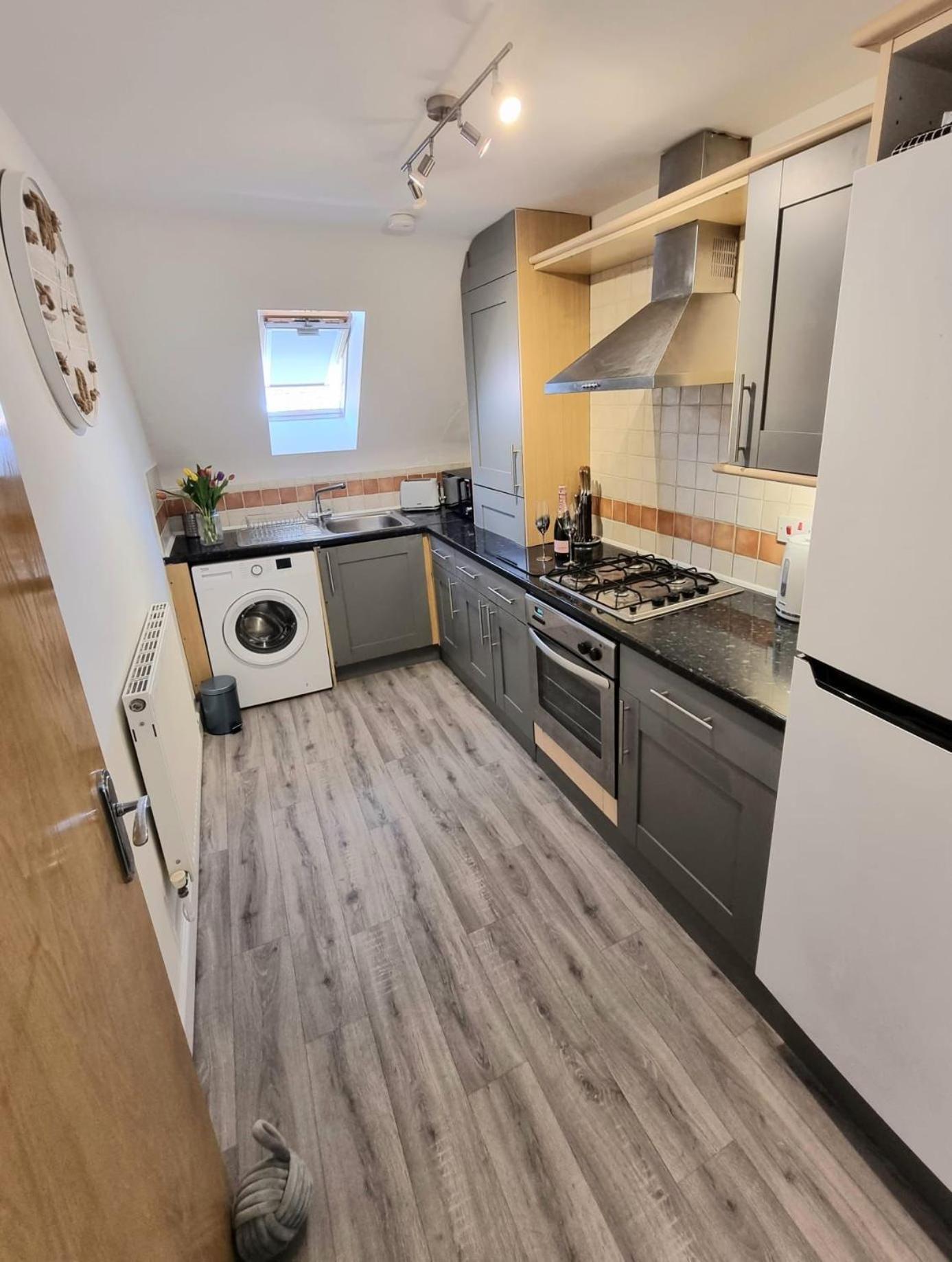 Centrally Located Boscombe Beach Apart With Parking Bournemouth Zewnętrze zdjęcie